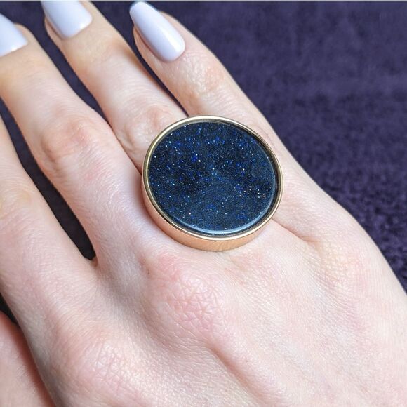 blue gold stone cocktail ring - Picture 3 of 7